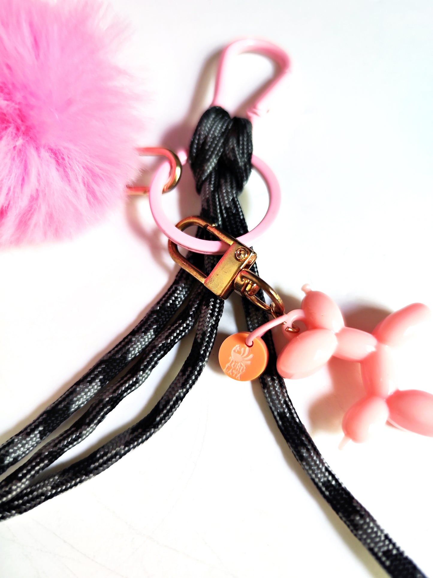 charm POMPON ROSA CHICLE