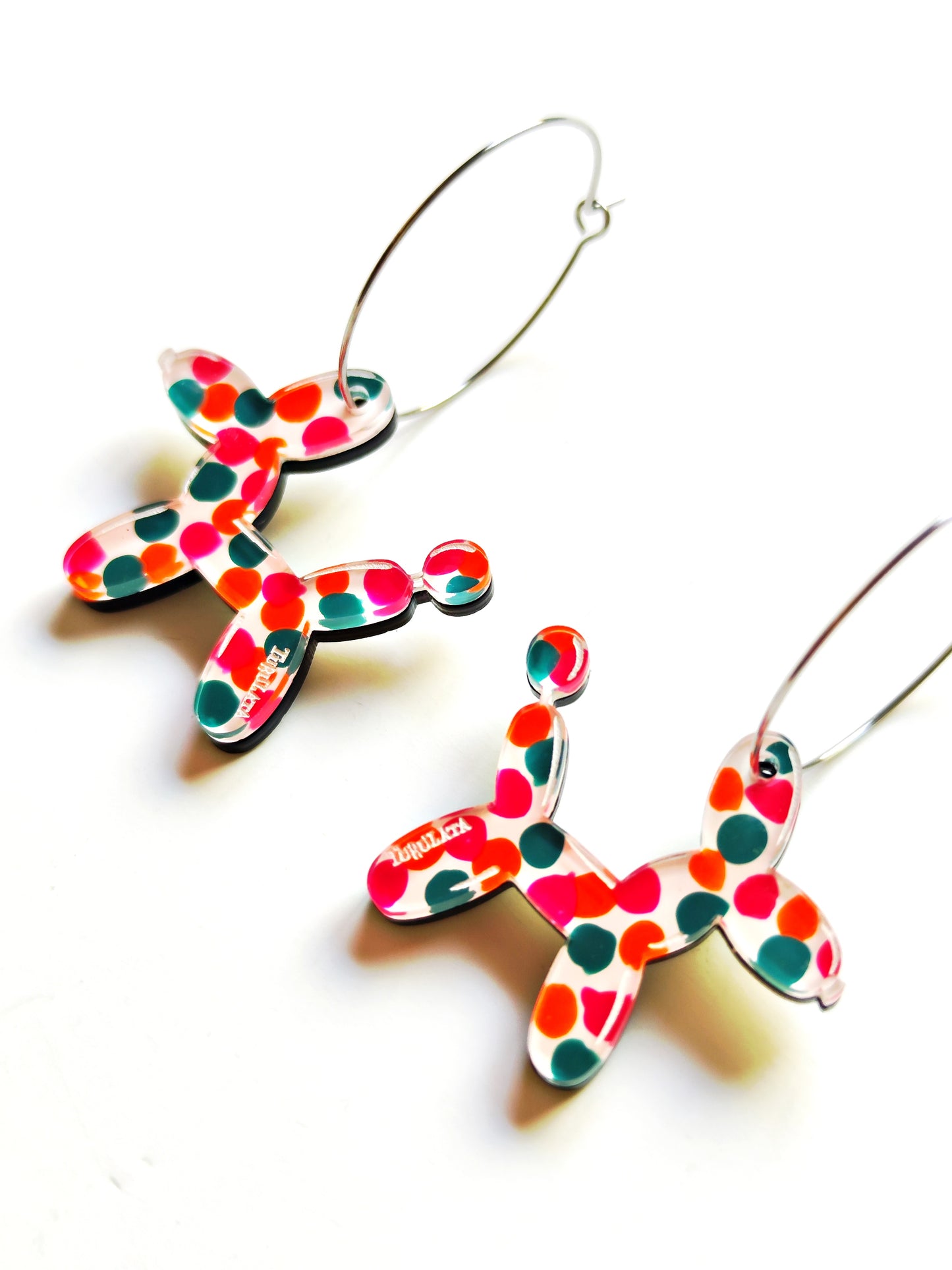BALLOON DOG lunares fondo blanco / verde-fucsia-naranja