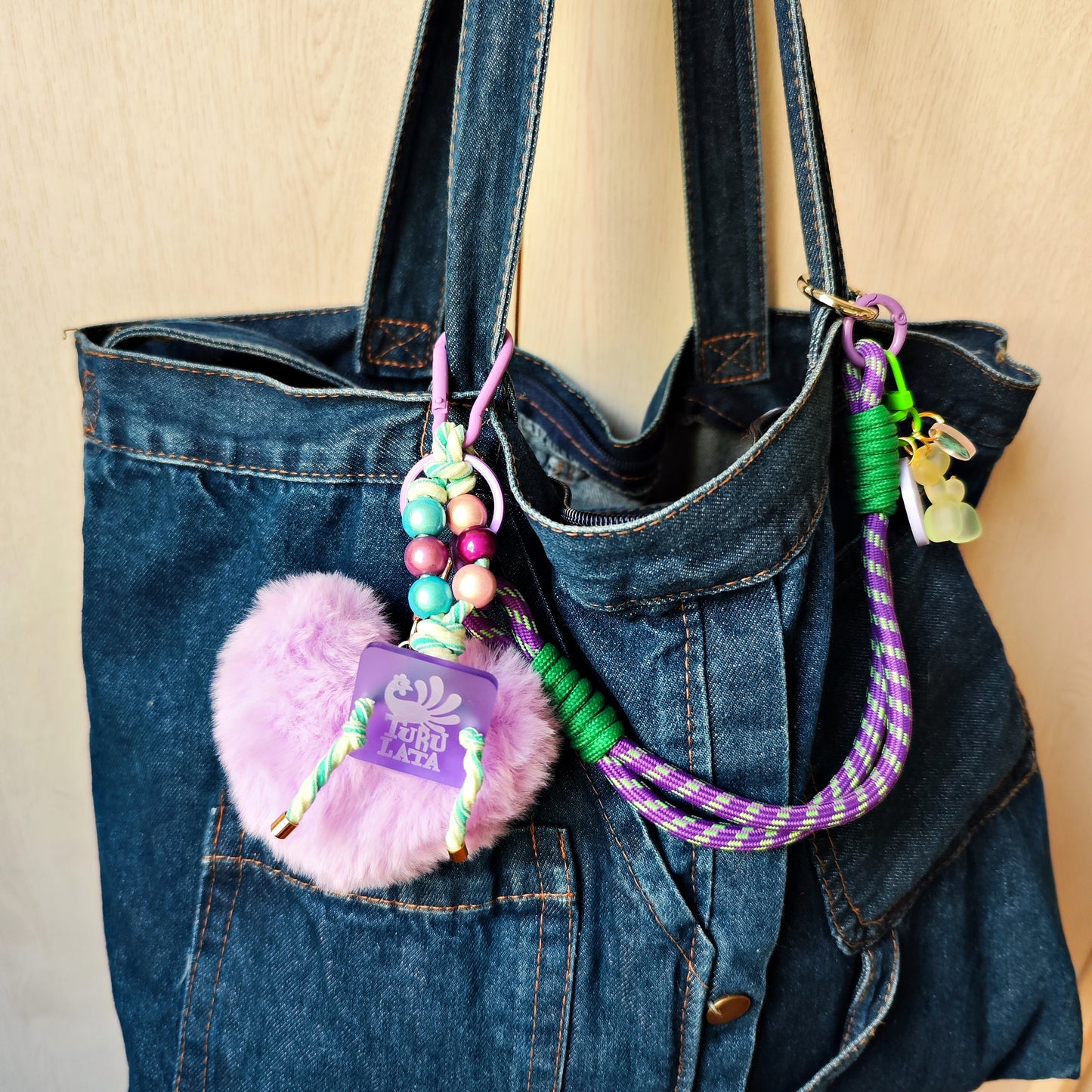 charm CORAZON PELUCHE MORADO EXTENSIBLE