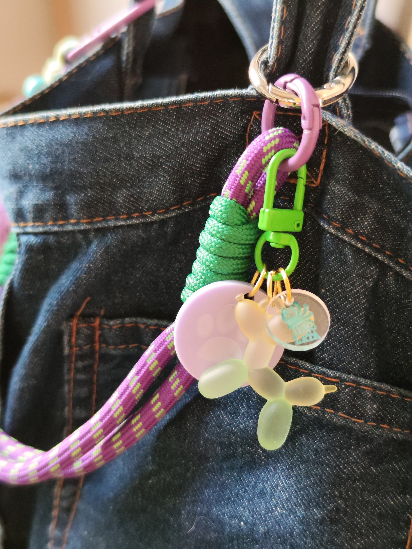 charm CORAZON PELUCHE MORADO EXTENSIBLE