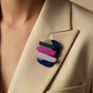 Editorial 4 - Broche DIME sobre blazer vainilla